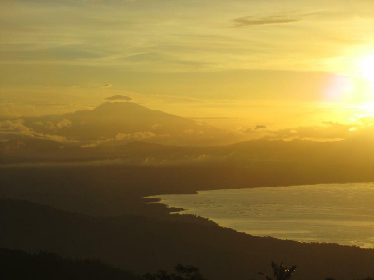 A Breath Taking View Of Taal Lake & Volcano 따가이따이 외부 사진